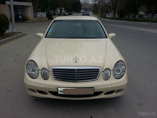 Mercedes E 220 2003, 220,000 km - 2.2 l - Yevlax