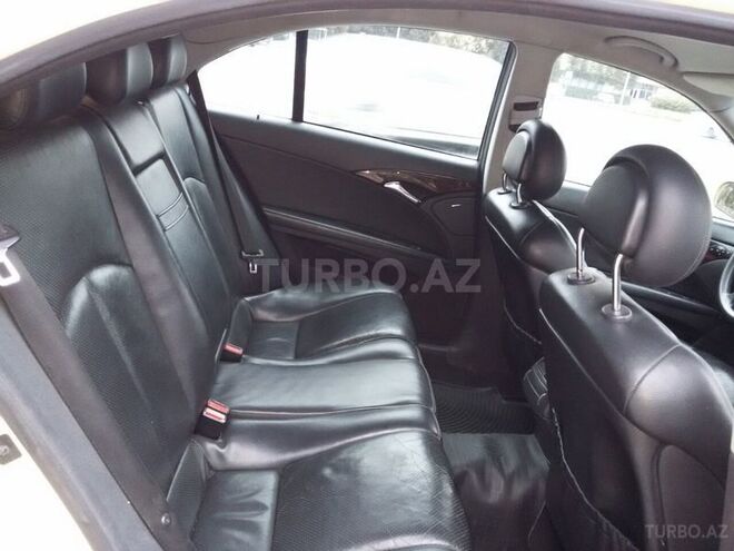 Mercedes E 220 2003, 220,000 km - 2.2 l - Yevlax