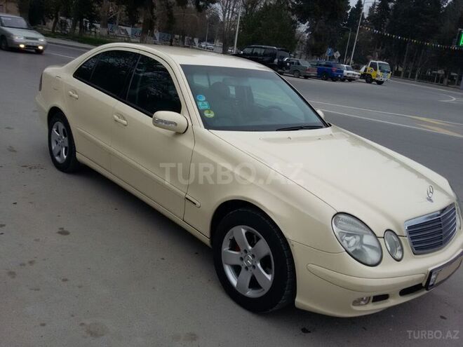 Mercedes E 220 2003, 220,000 km - 2.2 l - Yevlax