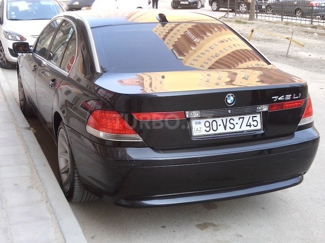 BMW 745 2003, 210,000 km - 4.4 l - Bakı