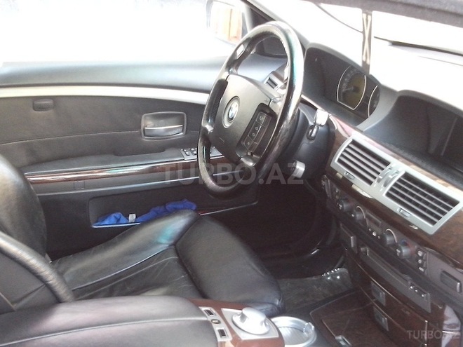 BMW 745 2003, 210,000 km - 4.4 l - Bakı