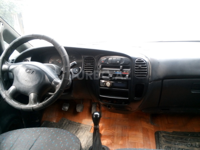 Hyundai H-1 1999, 150,000 km - 2.5 l - Bakı