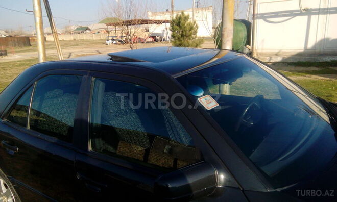 Mercedes C 220 1995, 300,000 km - 2.2 л - Bakı