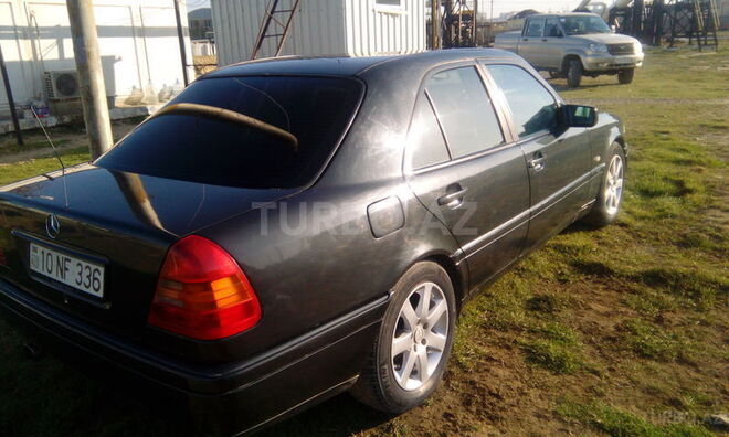 Mercedes C 220 1995, 300,000 km - 2.2 л - Bakı