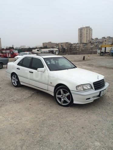 Mercedes C 200 2000, 91,000 km - 2.0 l - Bakı