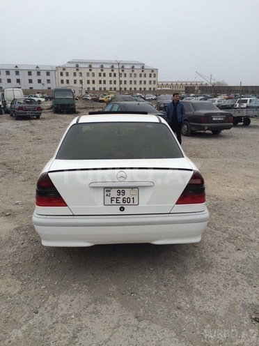 Mercedes C 200 2000, 91,000 km - 2.0 l - Bakı