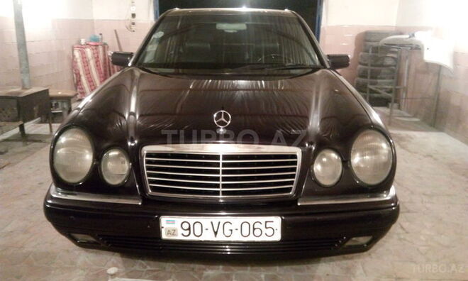 Mercedes E 280 1998, 255,000 km - 2.8 l - Sumqayıt