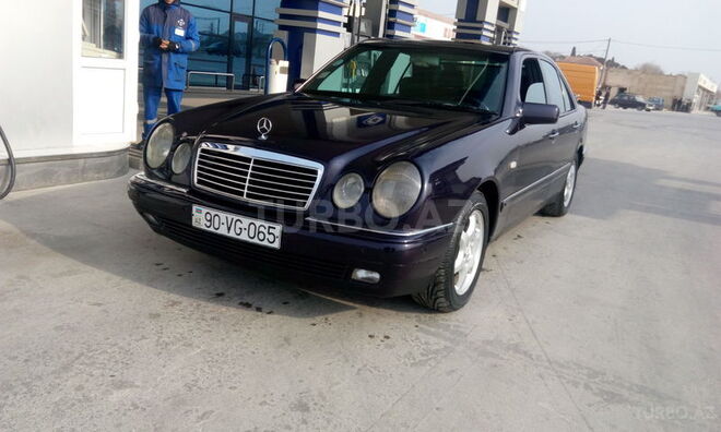 Mercedes E 280 1998, 255,000 km - 2.8 l - Sumqayıt