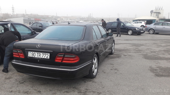 Mercedes E 320 1999, 280,000 km - 3.2 l - Bakı