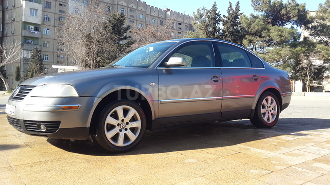 Volkswagen Passat 2002, 220,000 km - 2.8 l - Bakı