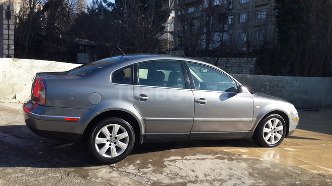 Volkswagen Passat 2002, 220,000 km - 2.8 l - Bakı