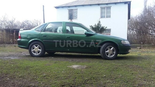 Opel Vectra 1995, 234,985 km - 1.8 л - Bakı