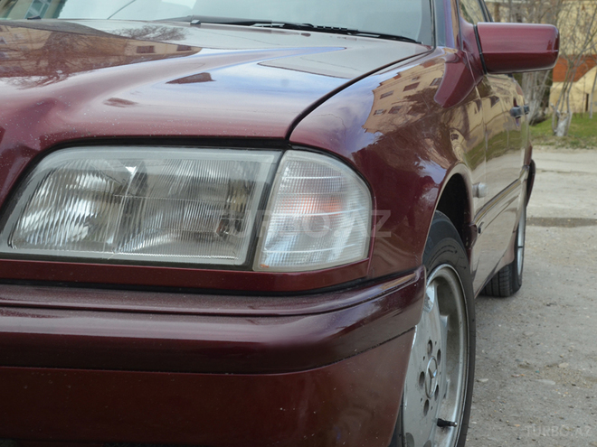 Mercedes C 240 1999, 285,000 km - 2.4 l - Sumqayıt