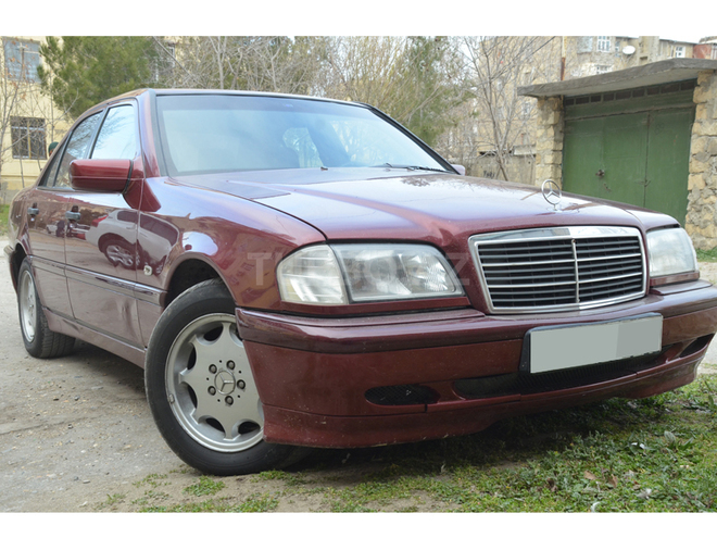 Mercedes C 240 1999, 285,000 km - 2.4 l - Sumqayıt