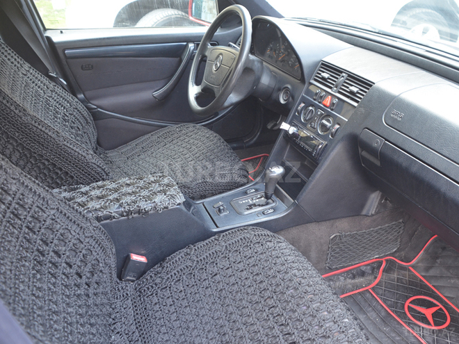 Mercedes C 240 1999, 285,000 km - 2.4 l - Sumqayıt