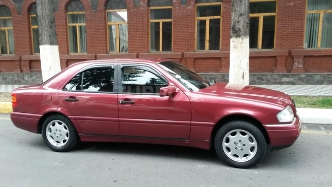 Mercedes C 180 1995, 211,000 km - 1.8 l - Zaqatala