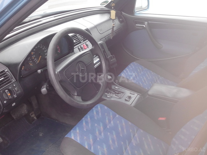 Mercedes C 220 1998, 300,000 km - 2.2 л - Bakı
