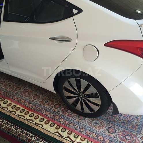 Hyundai Elantra 2013, 77,000 km - 1.8 л - Quba