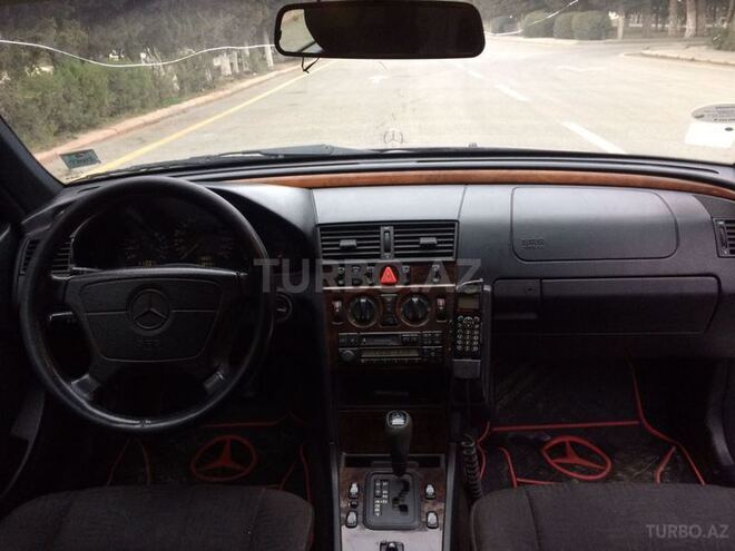 Mercedes C 240 1998, 267,000 km - 2.4 л - Sumqayıt