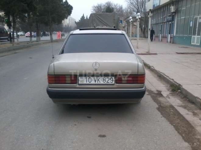 Mercedes 190 1991, 367,000 km - 2.3 l - Sumqayıt