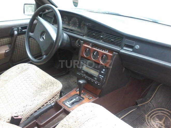 Mercedes 190 1991, 367,000 km - 2.3 l - Sumqayıt
