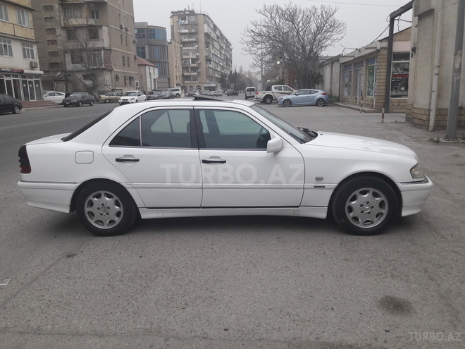 Mercedes C 220 1998, 379,000 km - 2.2 л - Bakı