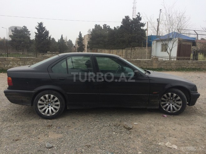 BMW 320 1995, 175,000 km - 2.0 л - Bakı