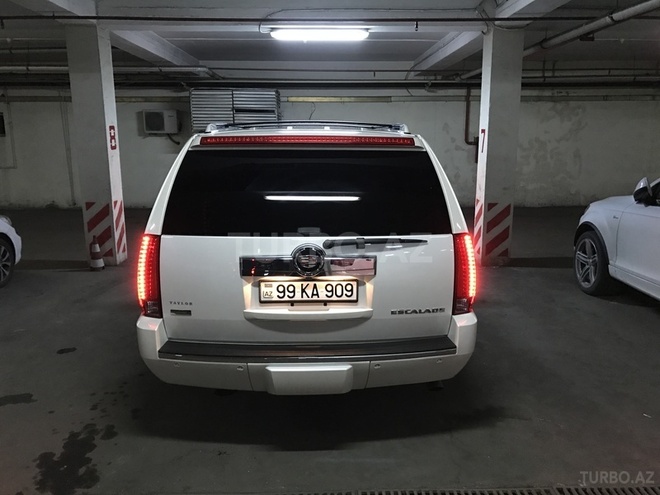 Cadillac Escalade 2011, 63,000 km - 6.2 l - Bakı