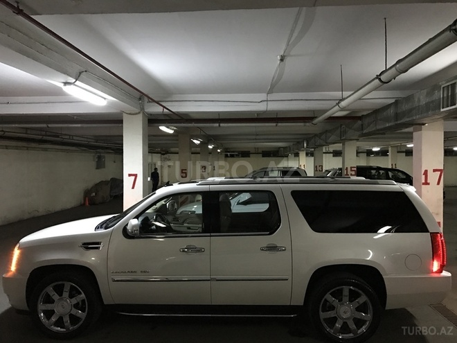 Cadillac Escalade 2011, 63,000 km - 6.2 l - Bakı