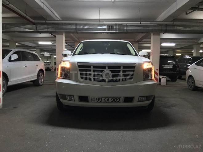 Cadillac Escalade 2011, 63,000 km - 6.2 l - Bakı