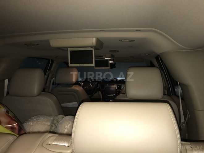 Cadillac Escalade 2011, 63,000 km - 6.2 l - Bakı
