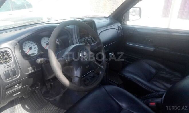 Nissan Navara 2005, 290,000 km - 2.5 l - Bakı