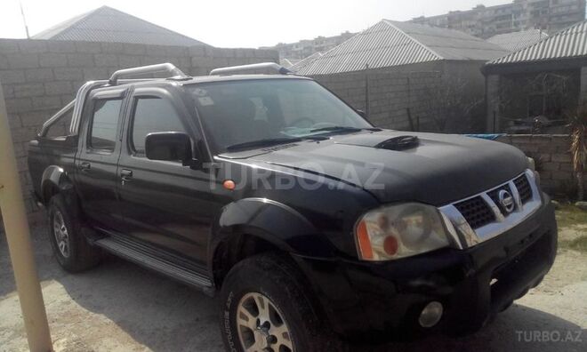 Nissan Navara 2005, 290,000 km - 2.5 l - Bakı