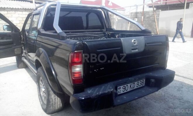 Nissan Navara 2005, 290,000 km - 2.5 l - Bakı