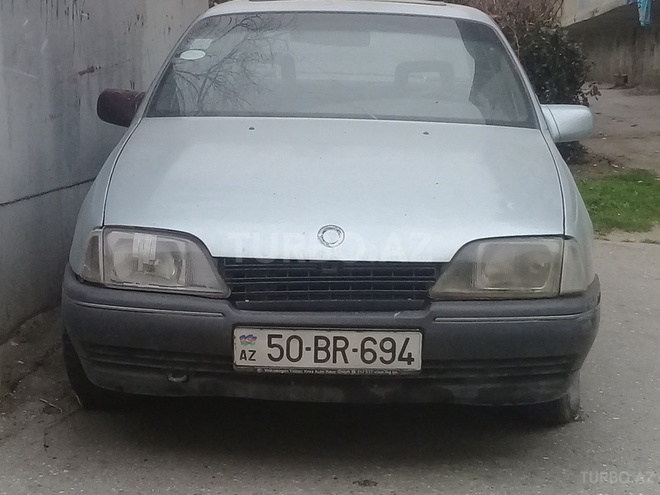 Opel Omega 1988, 175,000 km - 2.0 л - Sumqayıt