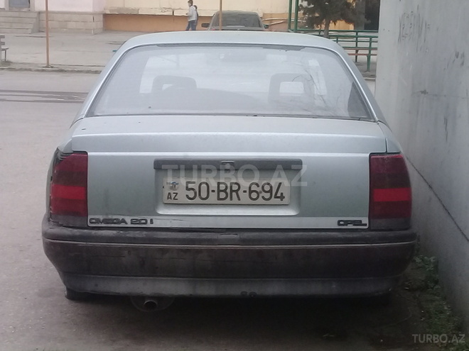Opel Omega 1988, 175,000 km - 2.0 л - Sumqayıt