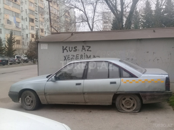 Opel Omega 1988, 175,000 km - 2.0 л - Sumqayıt