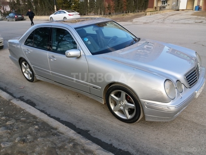 Mercedes E 280 2001, 190,000 km - 2.8 l - Bakı
