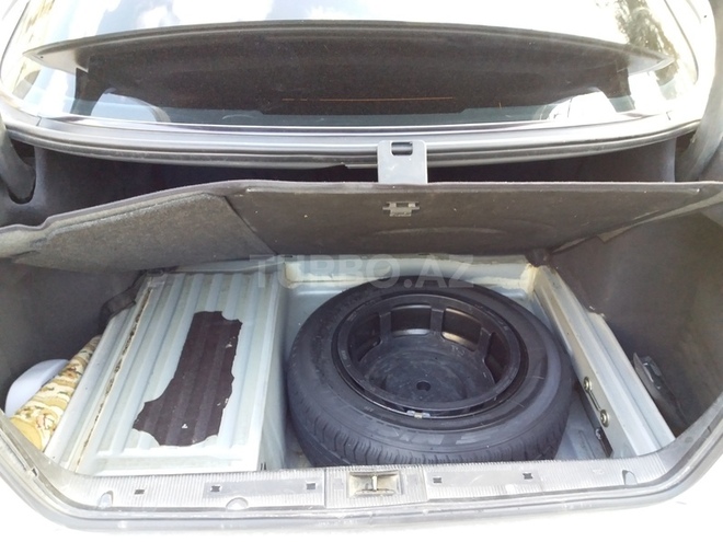 Mercedes E 280 2001, 190,000 km - 2.8 l - Bakı