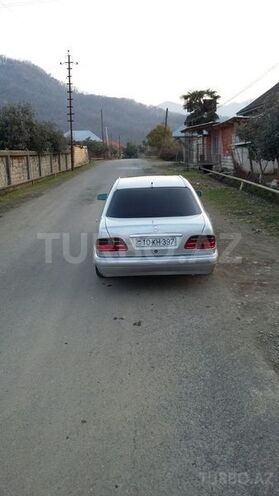 Mercedes  1999, 266,413 km - 3.0 l - Lənkəran