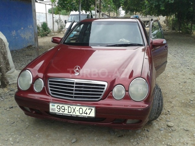 Mercedes E 220 2002, 250,000 km - 2.2 l - Salyan