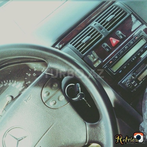 Mercedes E 220 2002, 250,000 km - 2.2 l - Salyan