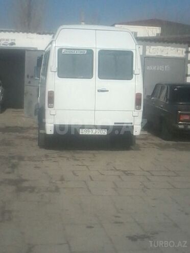 Mercedes 208 D 1995, 190,000 km - 2.3 l - Şirvan