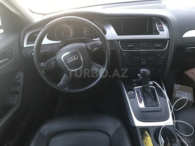Audi A4 2009, 153,000 km - 2.0 l - Bakı