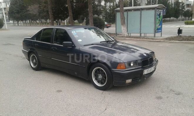 BMW 318 1992, 193,000 km - 1.8 l - Sumqayıt