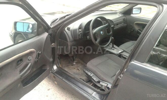 BMW 318 1992, 193,000 km - 1.8 l - Sumqayıt