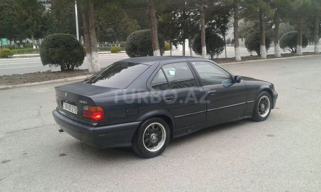 BMW 318 1992, 193,000 km - 1.8 l - Sumqayıt