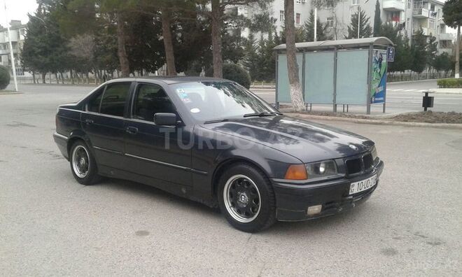 BMW 318 1992, 193,000 km - 1.8 l - Sumqayıt