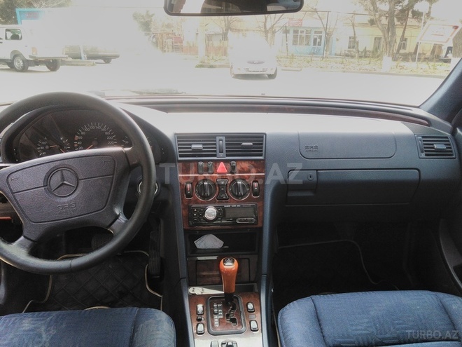 Mercedes C 240 1999, 320,000 km - 2.4 l - Bakı