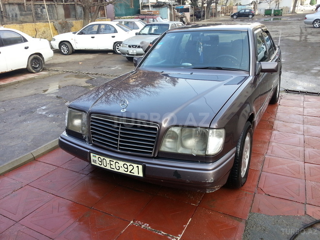Mercedes E 220 1995, 230,325 km - 2.2 l - Bakı